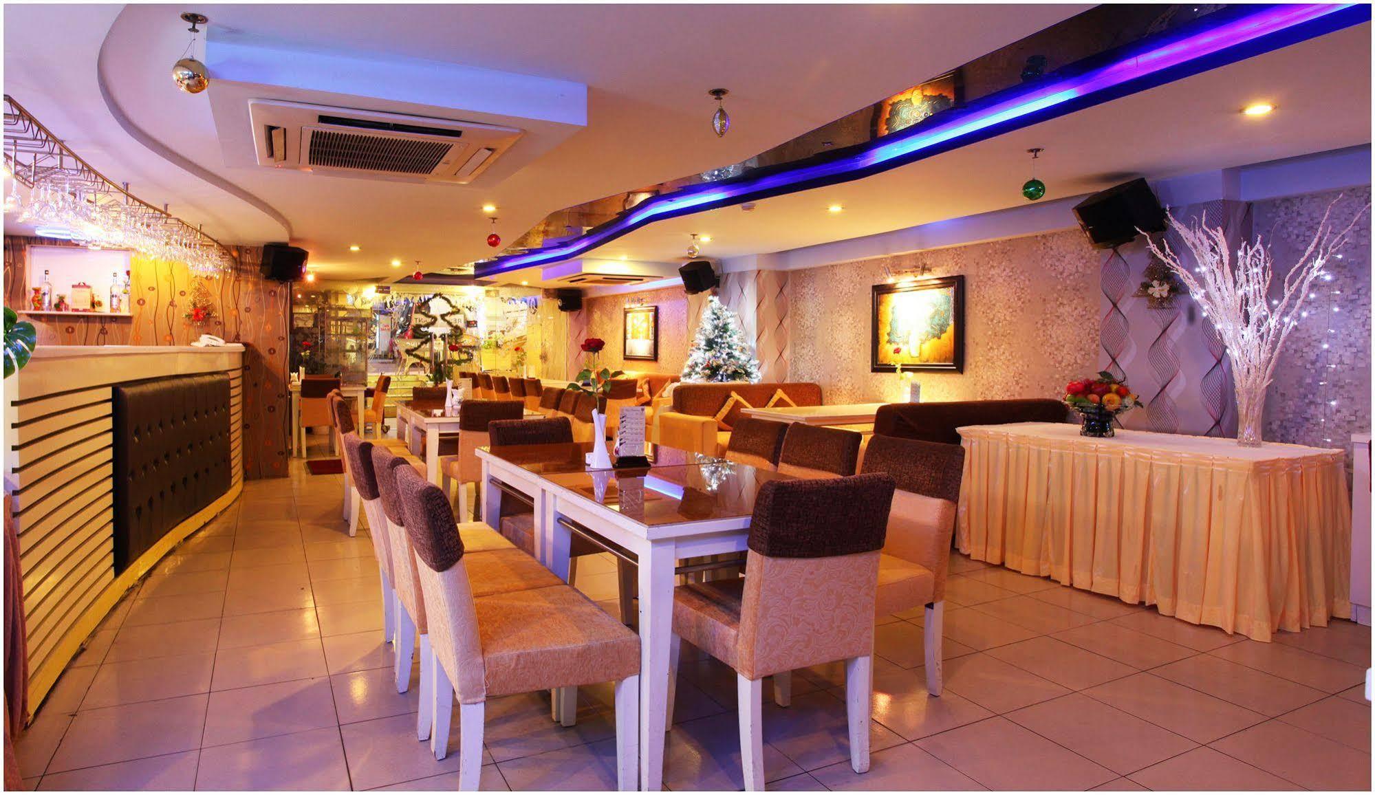 A25 29 Bùi Thị Xuân 3*