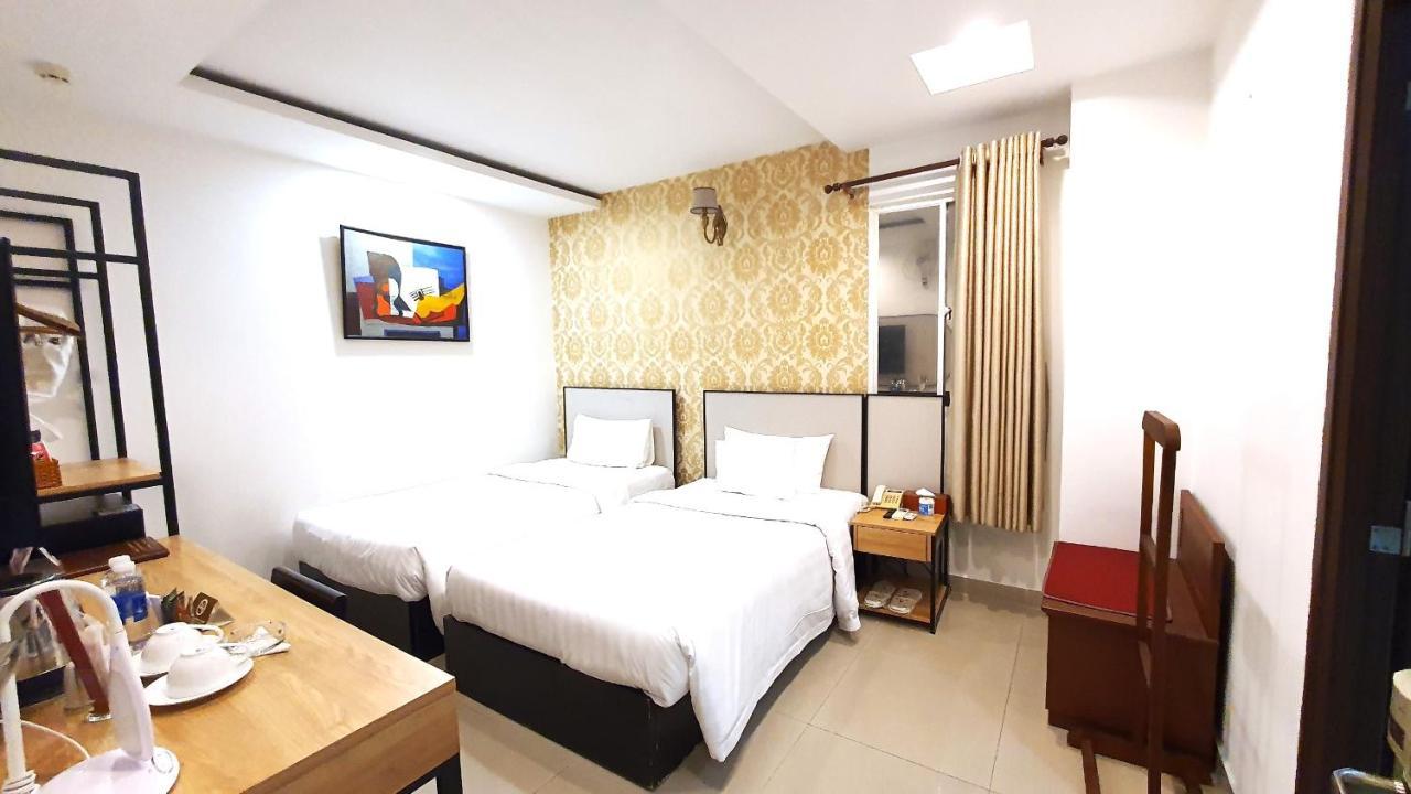 Khách sạn A25 29 Bùi Thị Xuân